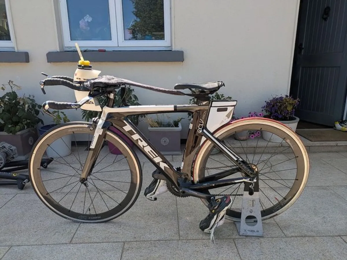 Trek Speed Concept Seven Series Carbon Tri / TT Bike plus turbo trainer and accessories - Image 2