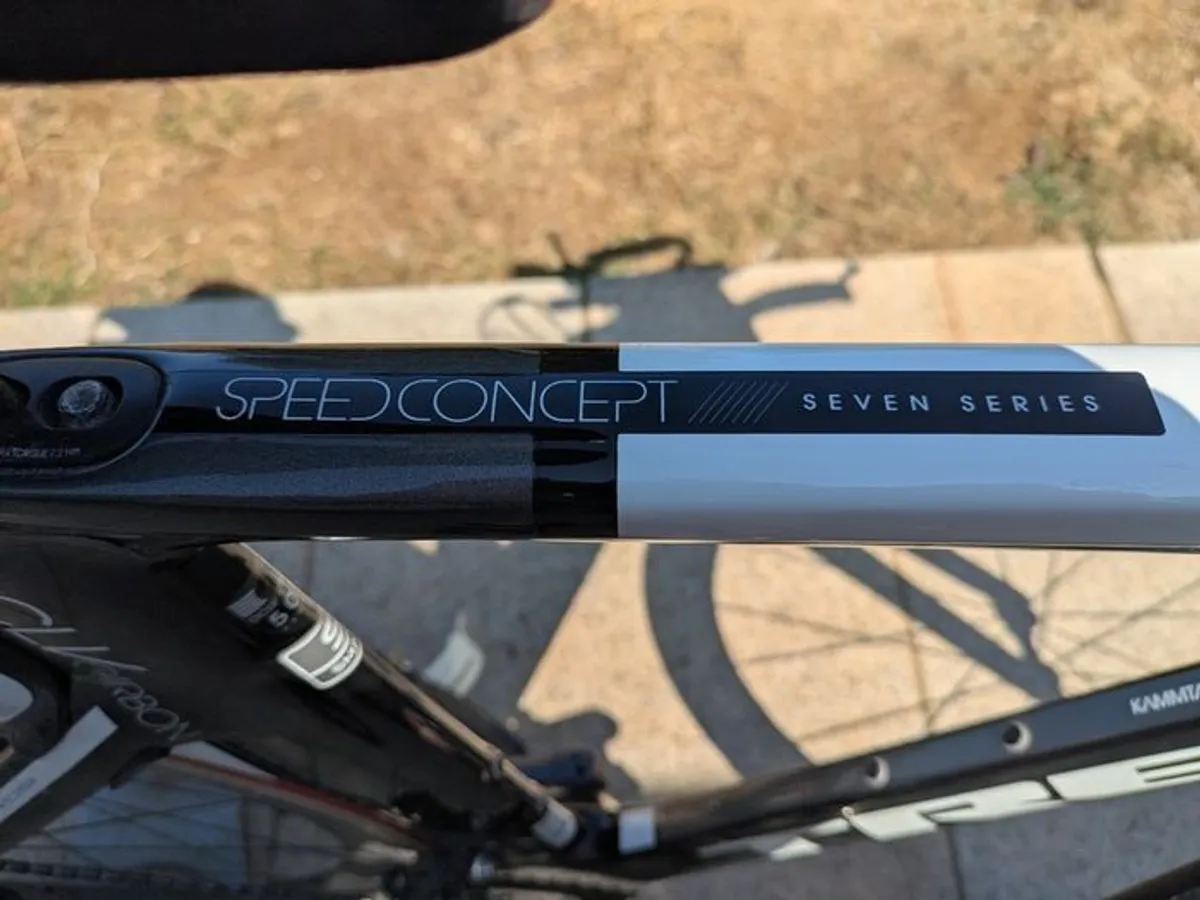 Trek Speed Concept Seven Series Carbon Tri / TT Bike plus turbo trainer and accessories - Image 4
