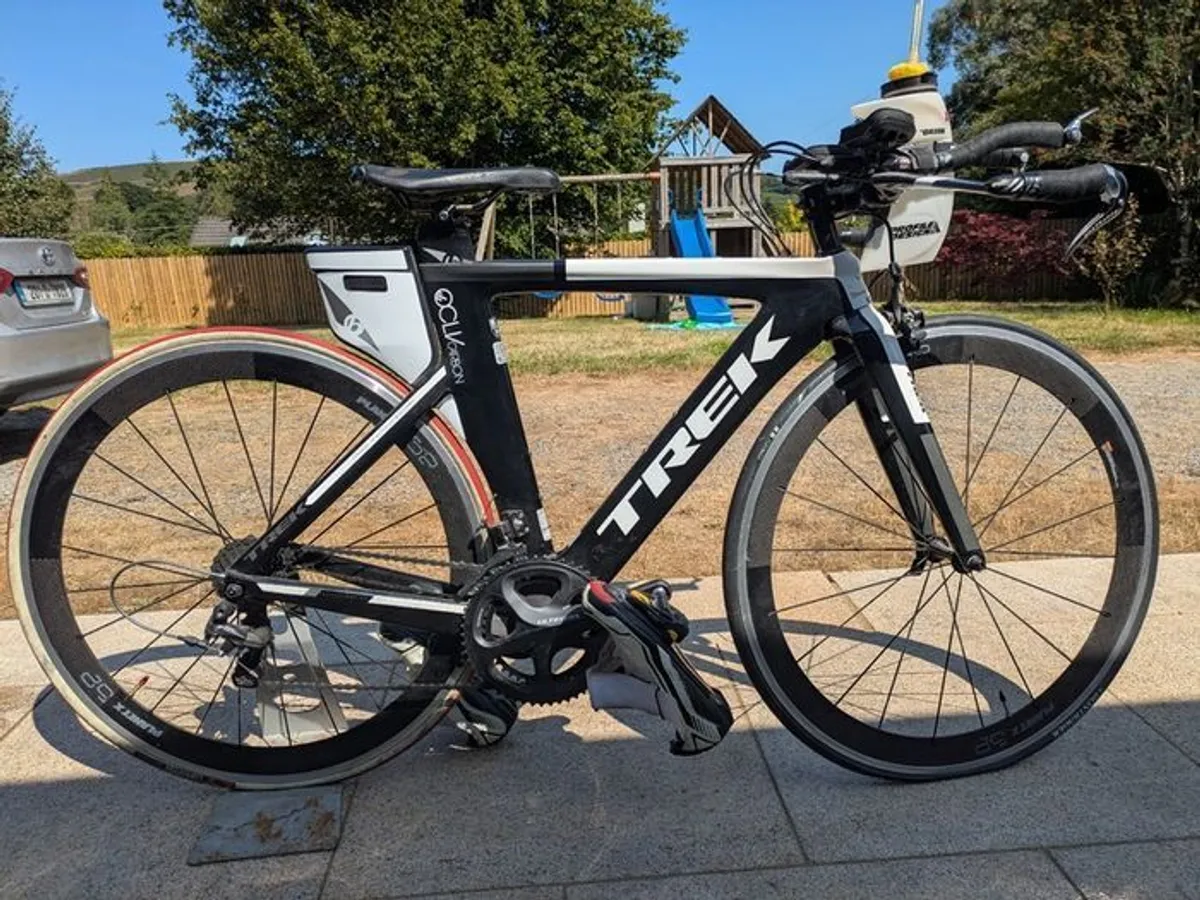 Trek Speed Concept Seven Series Carbon Tri / TT Bike plus turbo trainer and accessories - Image 1