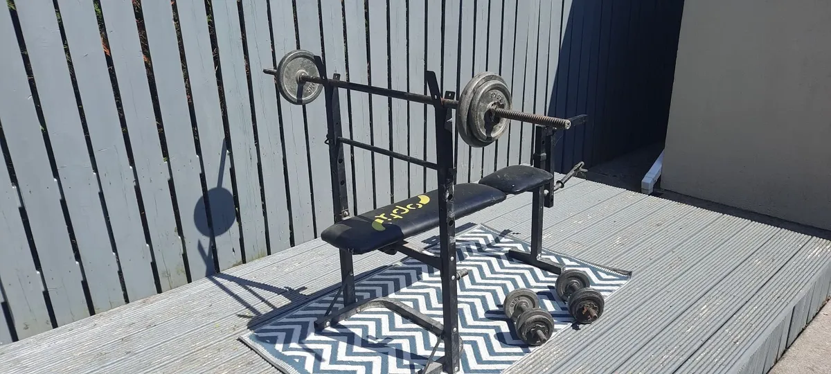 Benchpress and weights. - Image 2