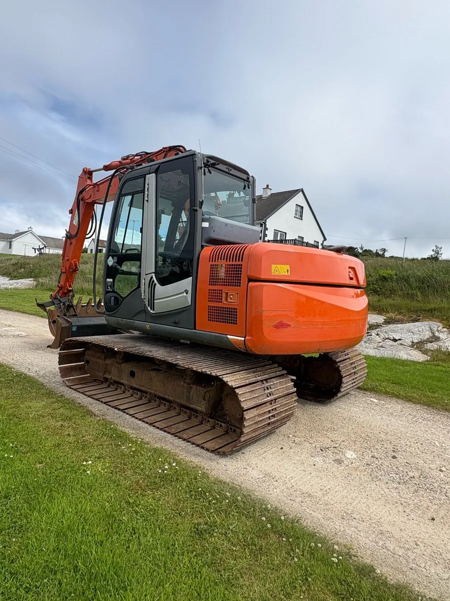 2013 Hitachi 70lc - Image 1