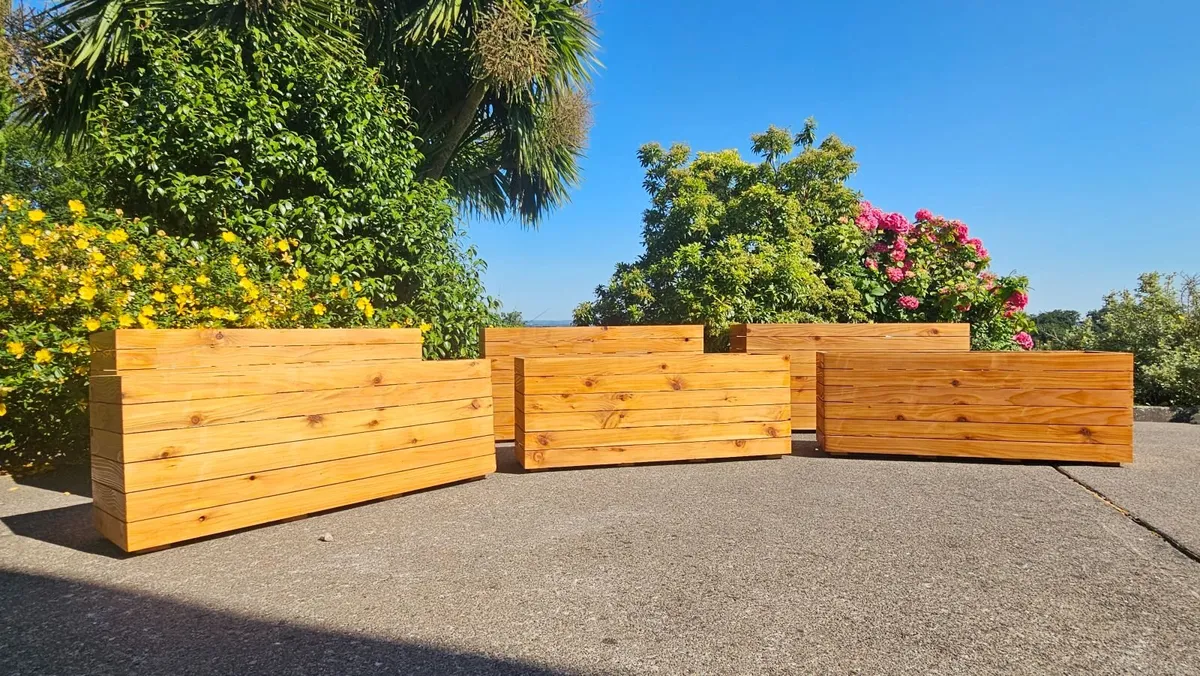 Premium Red Cedar Planters |Custom sizes available - Image 1