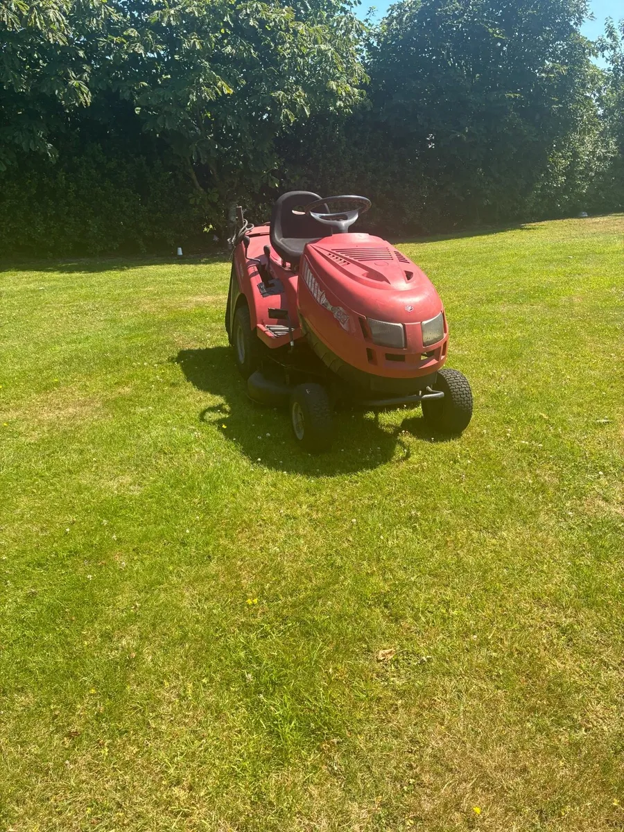 Ride on mower - Image 1