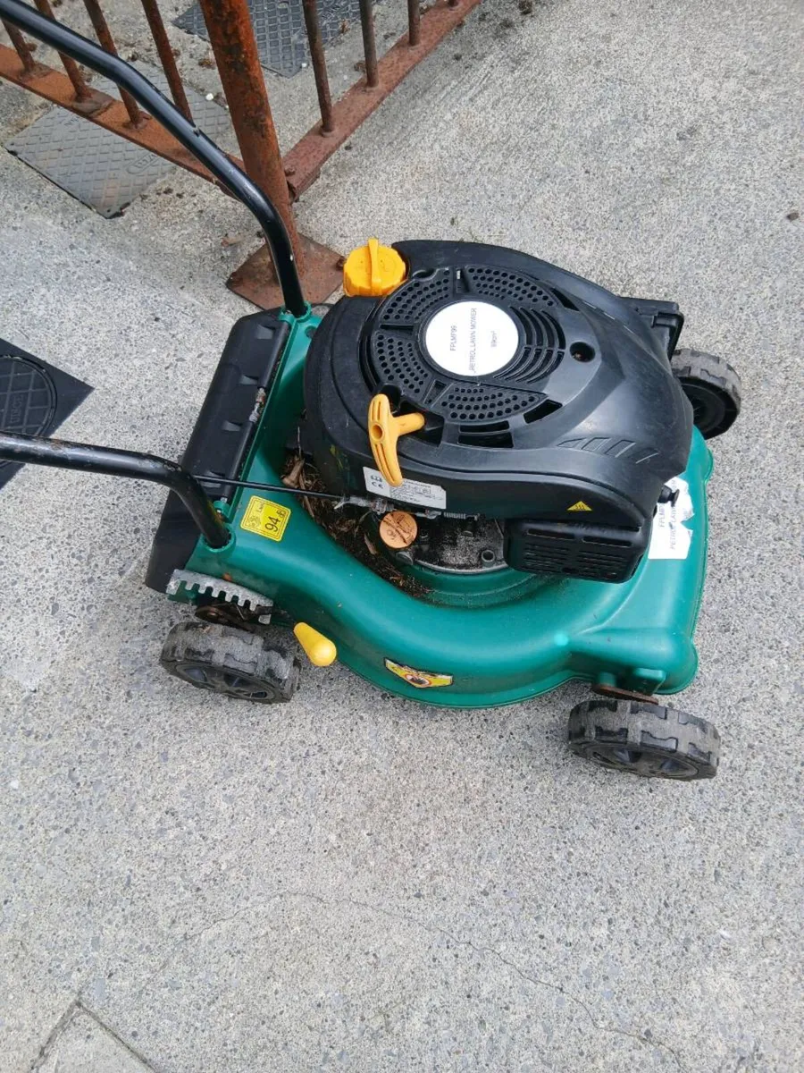 PETROL LAWNMOWER - Image 3