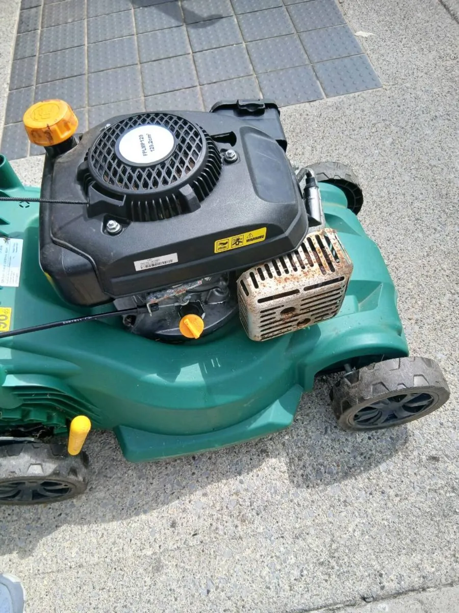 PETROL LAWNMOWER - Image 3