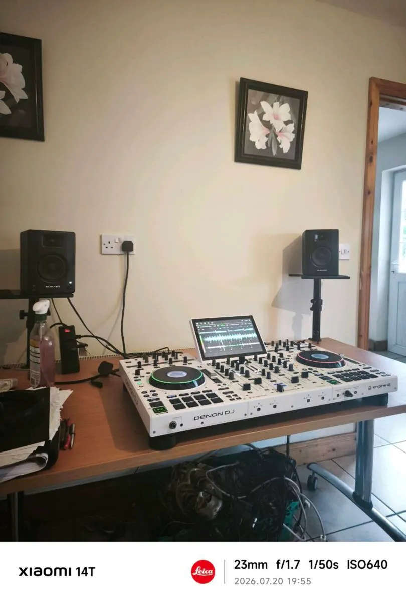 denon prime 4+ limited edition white like new - Image 2