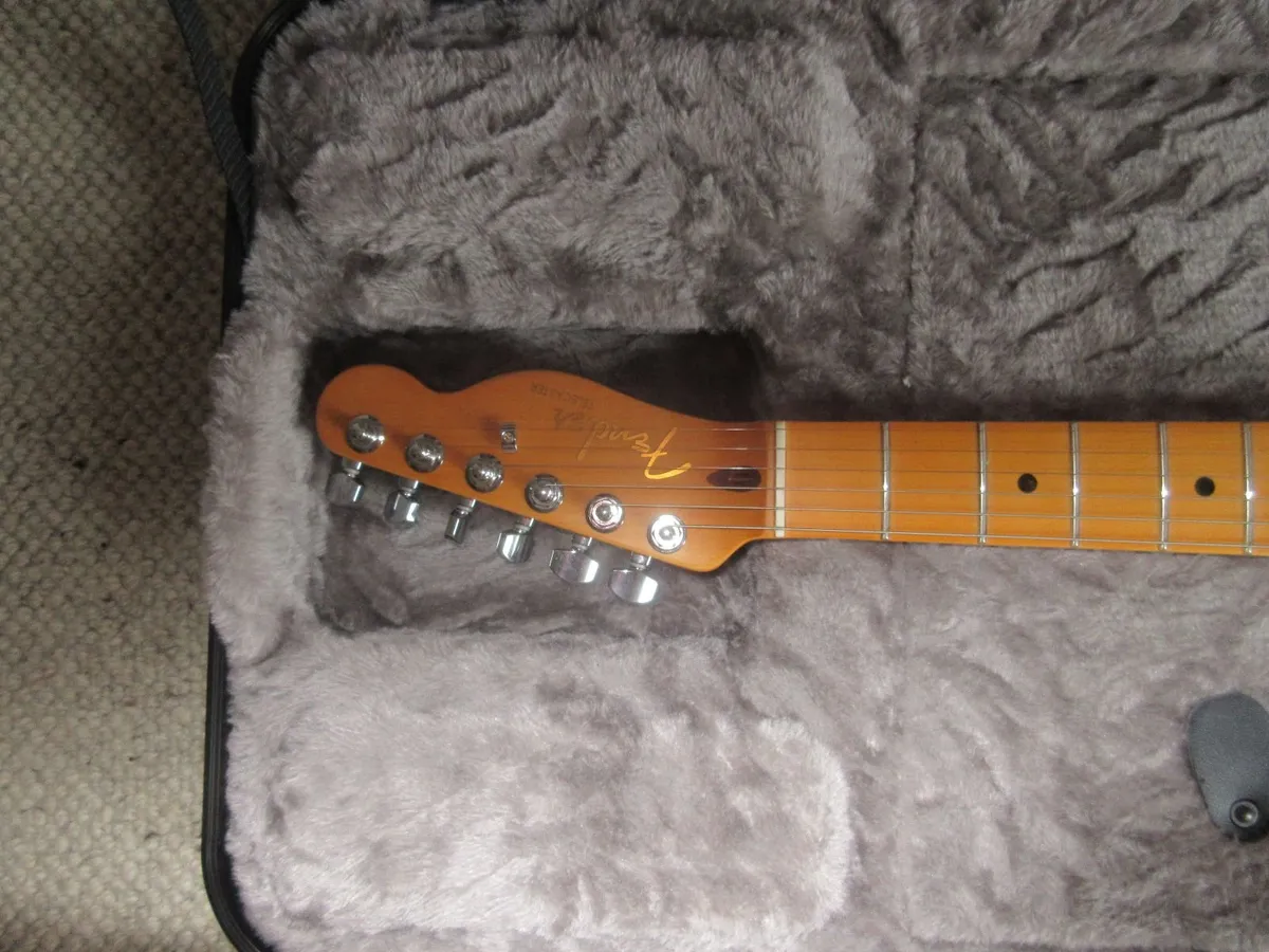 Fender American Ultra II Telecaster - Image 3