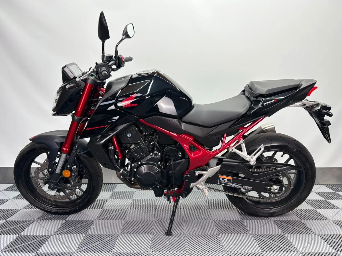 2024 Honda CB 750 Hornet - Image 4