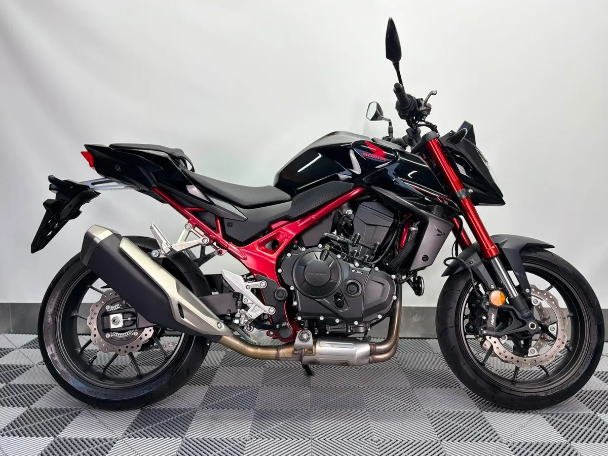 2024 Honda CB 750 Hornet - Image 1