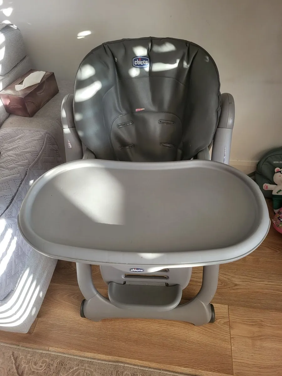 Chicco chair-free