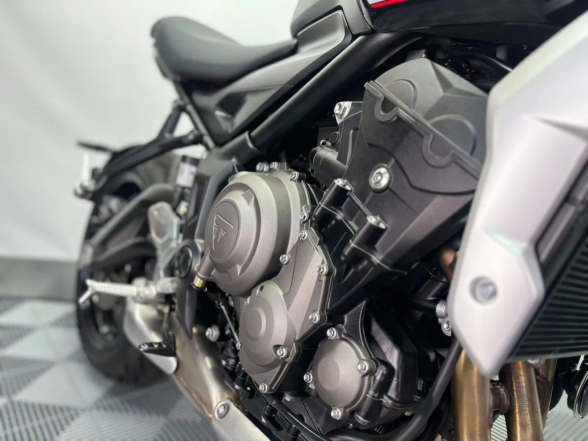 2022 Triumph Trident 660 - Image 3