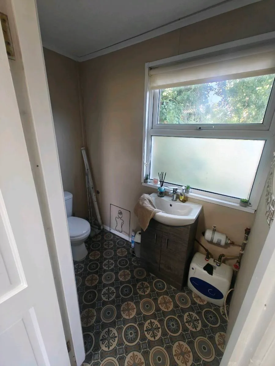 Cabin - Image 4