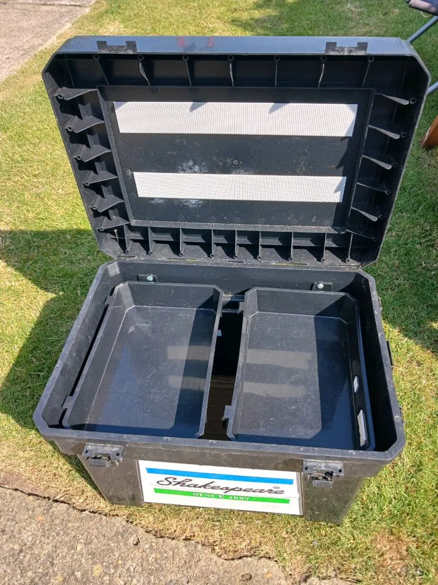 Shakespeare Fishing Seat Box - Image 2