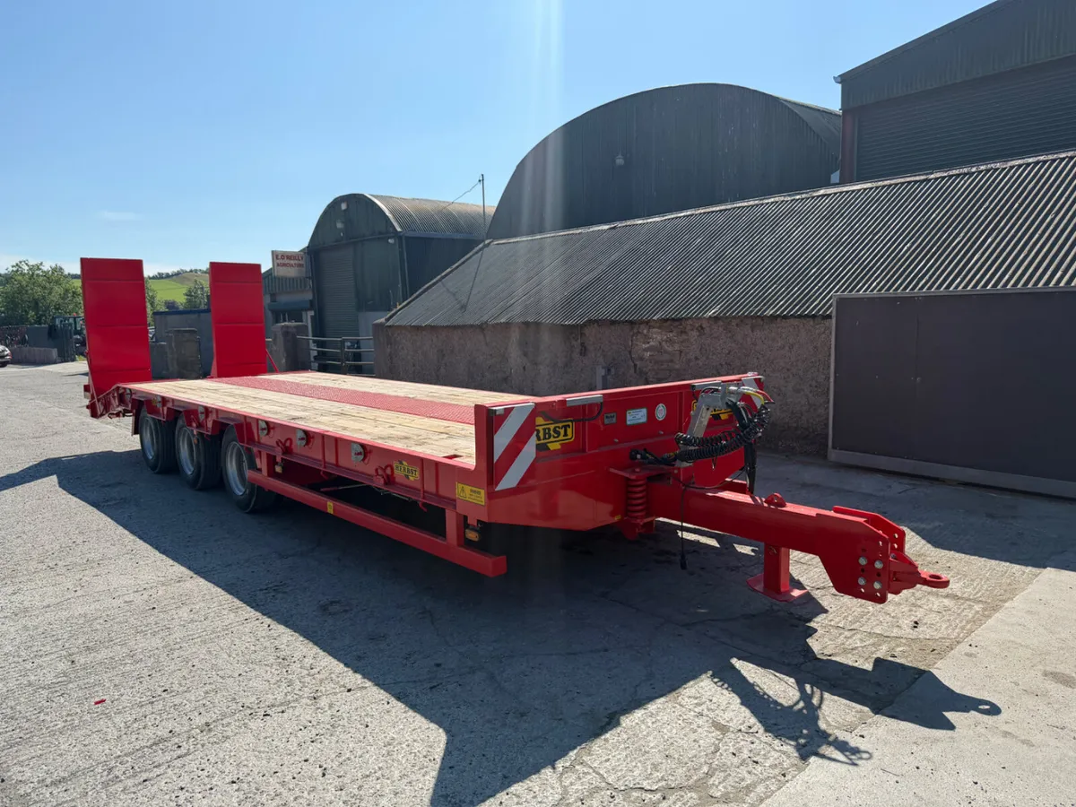 *** HERBST 33 TONNE LOW LOADER *** - Image 2