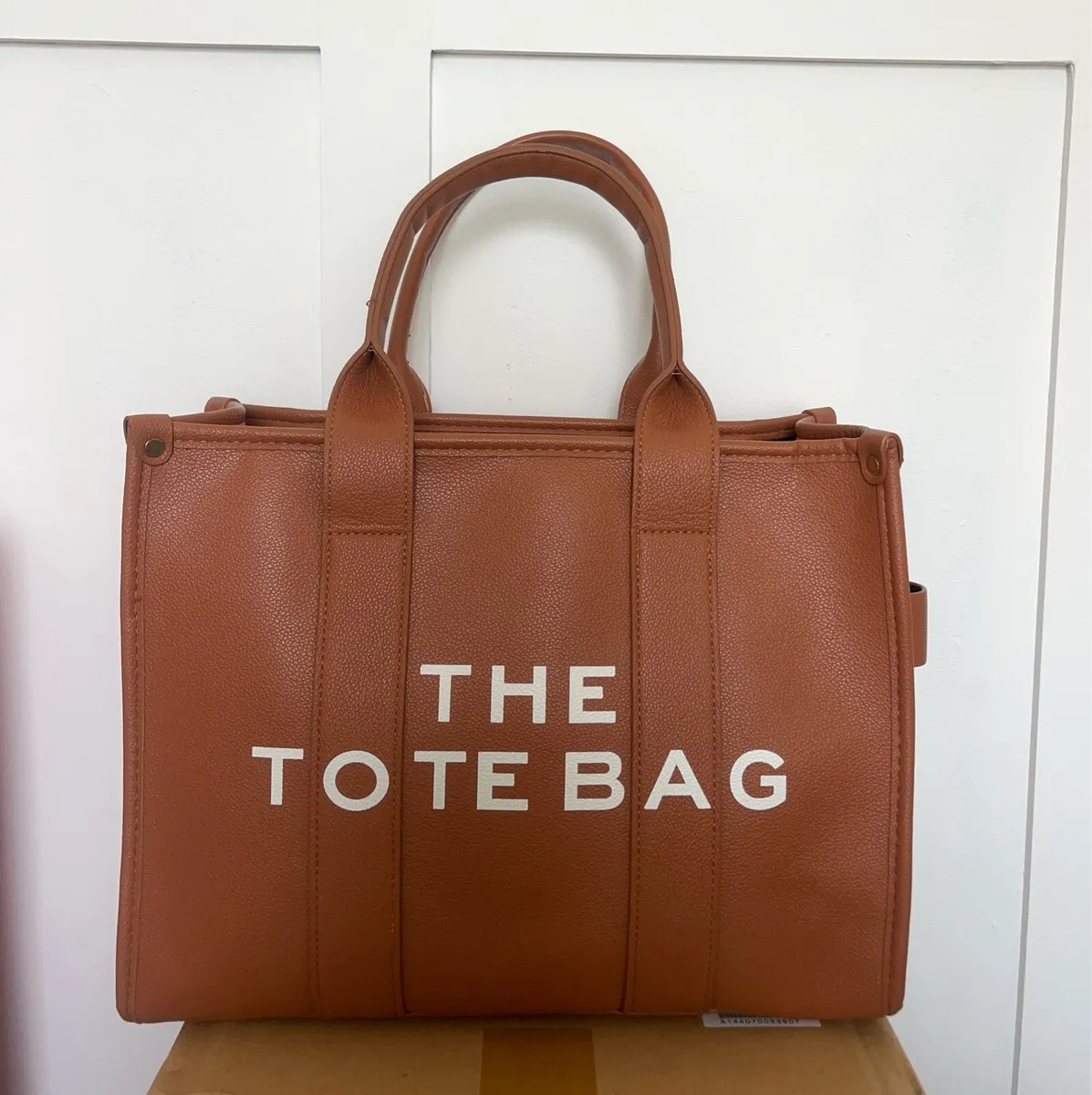 Marc Jacobs brown leather tote bag - Image 1