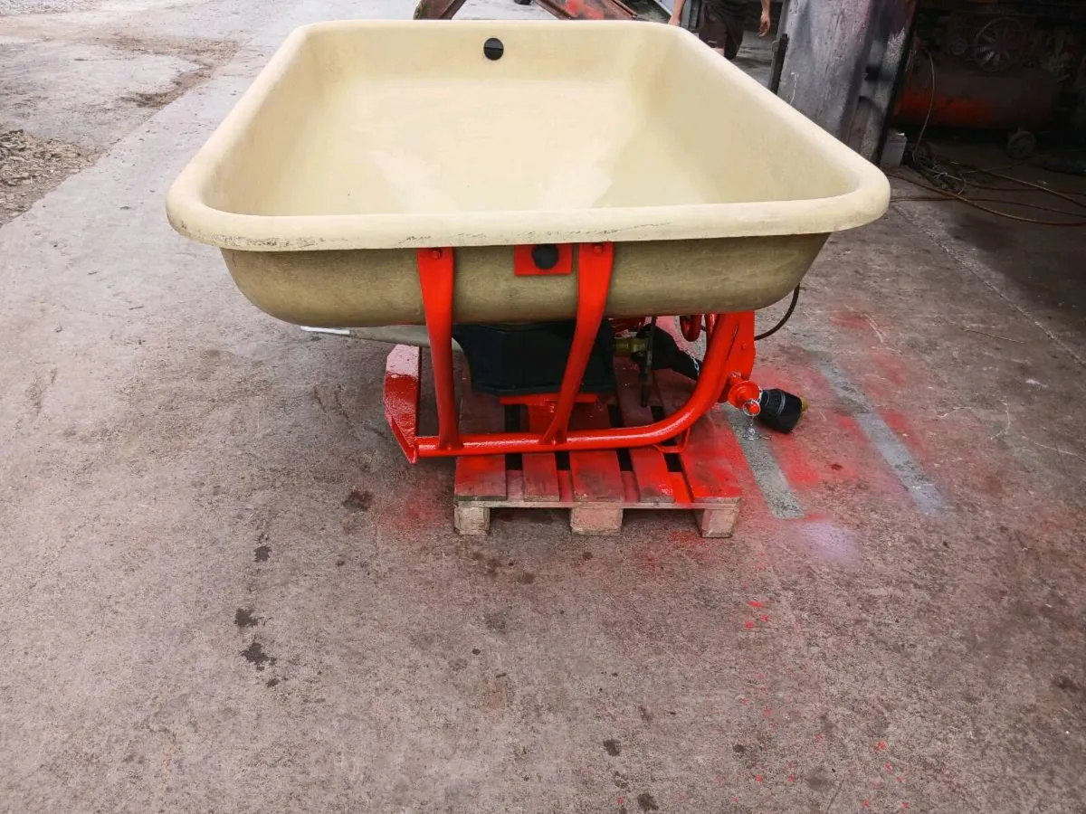 Baby fertiliser spreader - Image 4