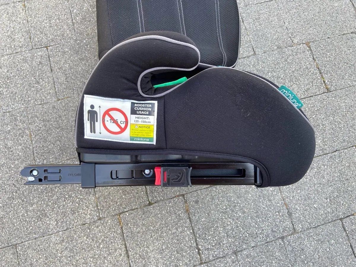 Booster child carseat (Isofix) - Image 4