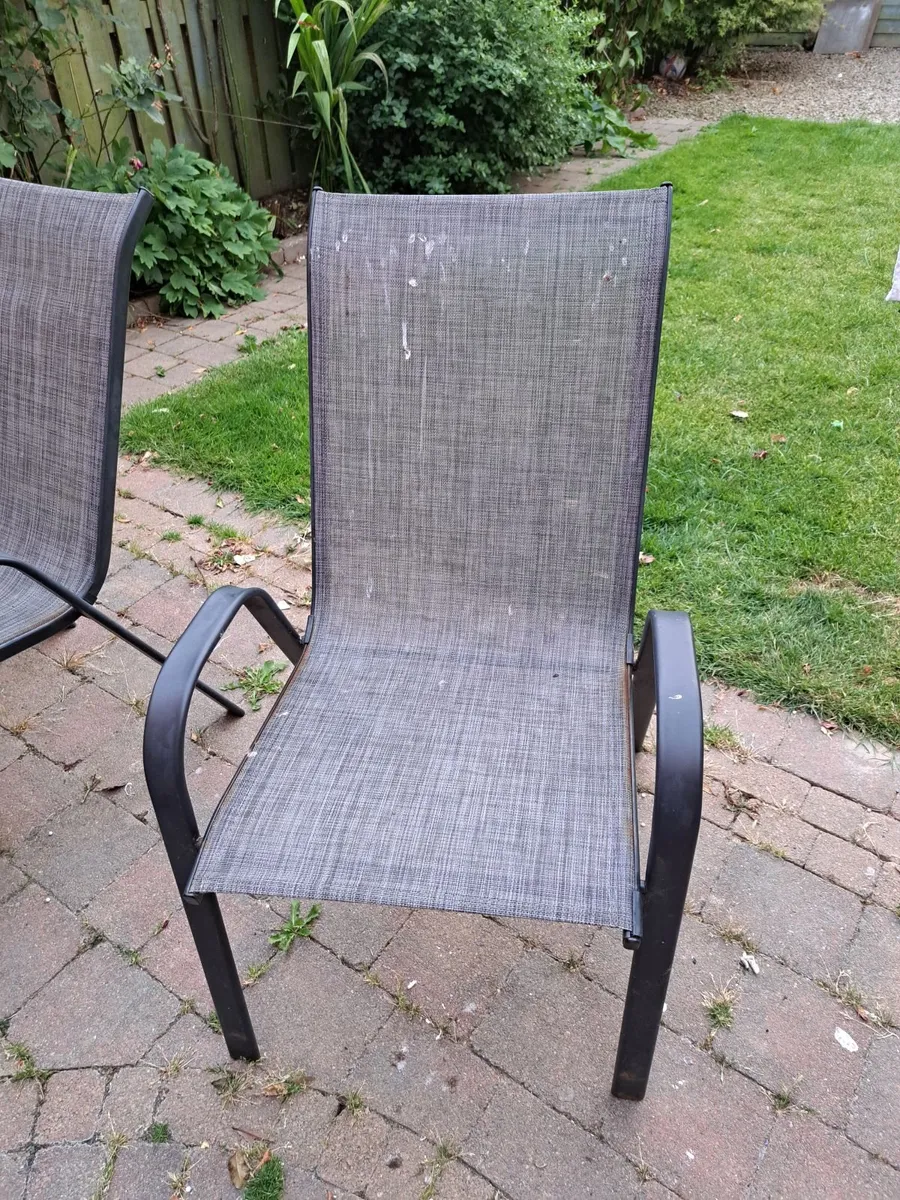 Patio furniture free to take away - Image 2