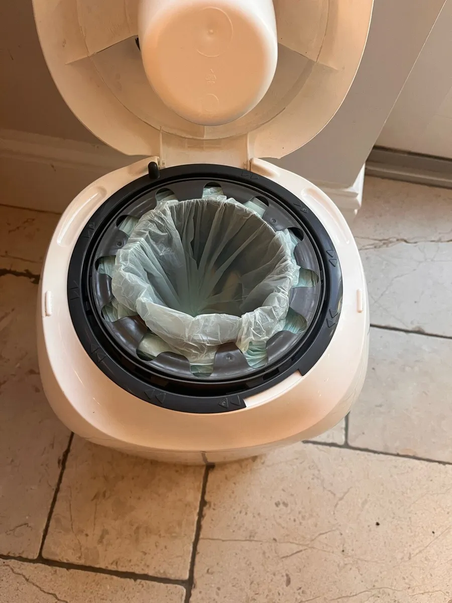 Tommee Tippee Nappy Bin - Image 2