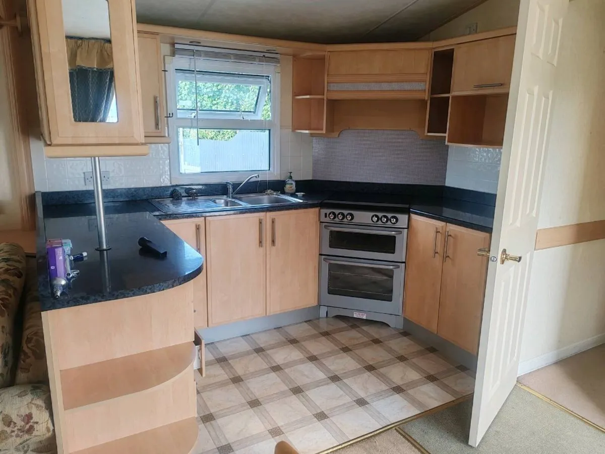Mobile Home - Image 4