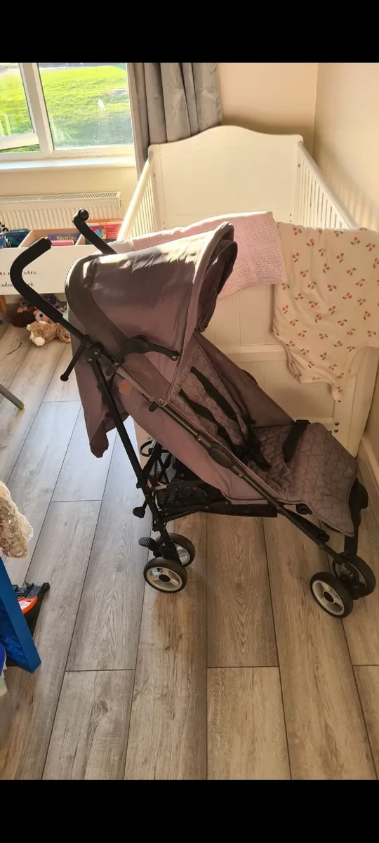 foldable Cygnet stroller / buggy - Image 3
