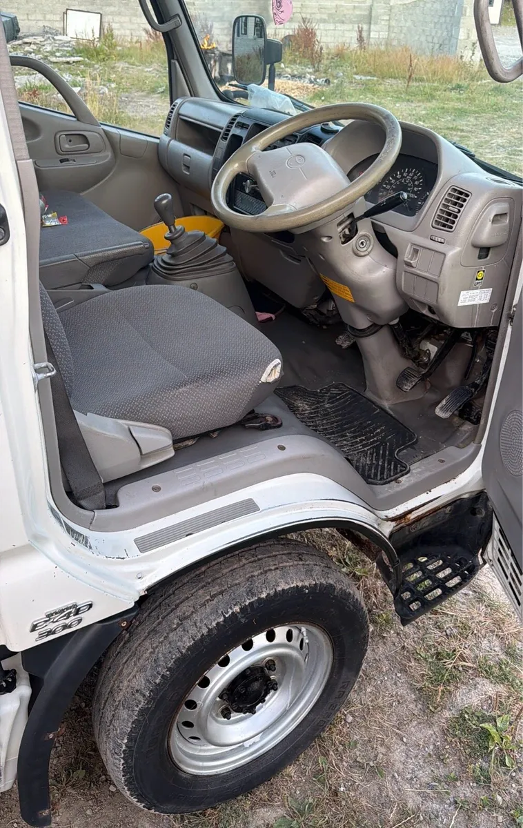 2011 Toyota Dyna - Image 3