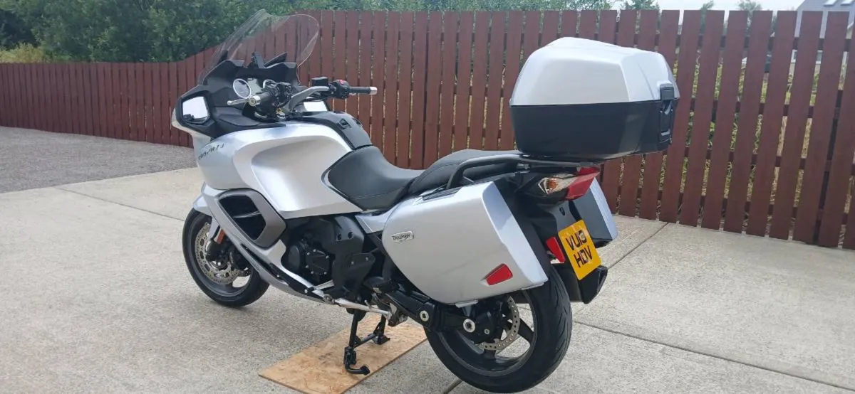2013 TRIUMPH TROPHY 1200SE (£2950 Sterling) - Image 4