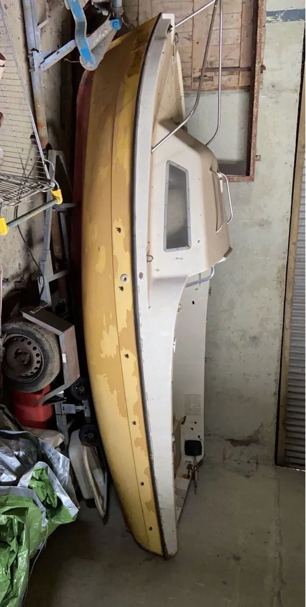 Fishing boat - Image 1