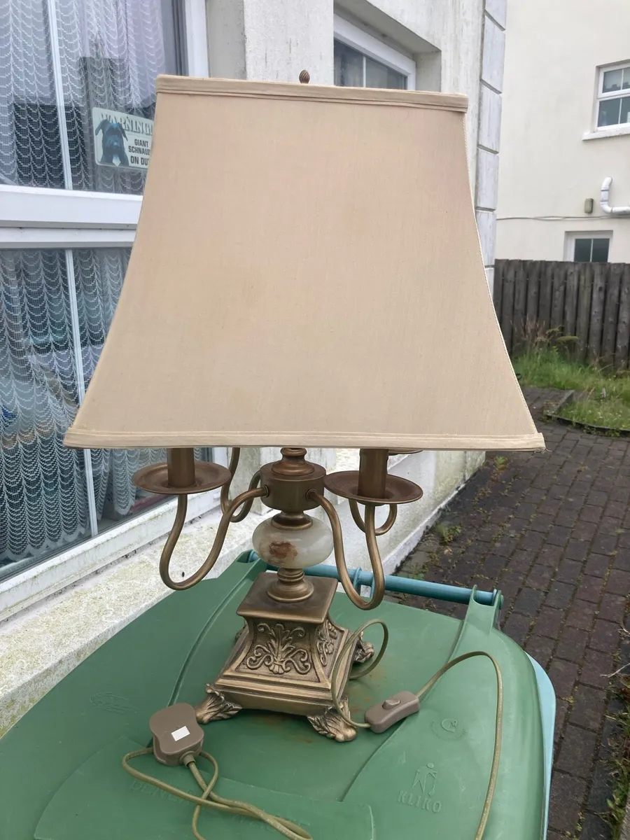 Vintage four bulb table lamp free postage - Image 1