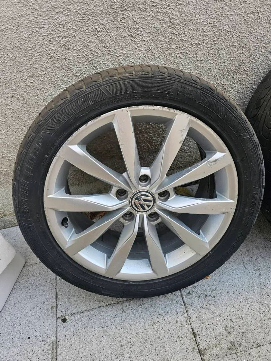 4 VW Golf alloy and tyres 17 inch - Image 2