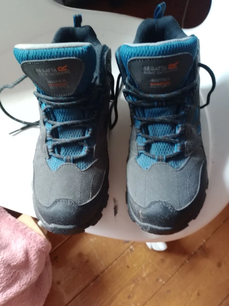 Walking Boots - Image 2