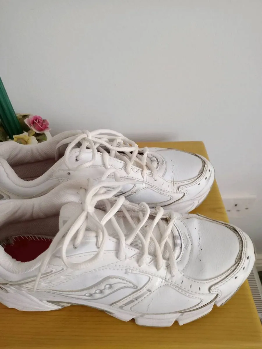 Runners - Image 3