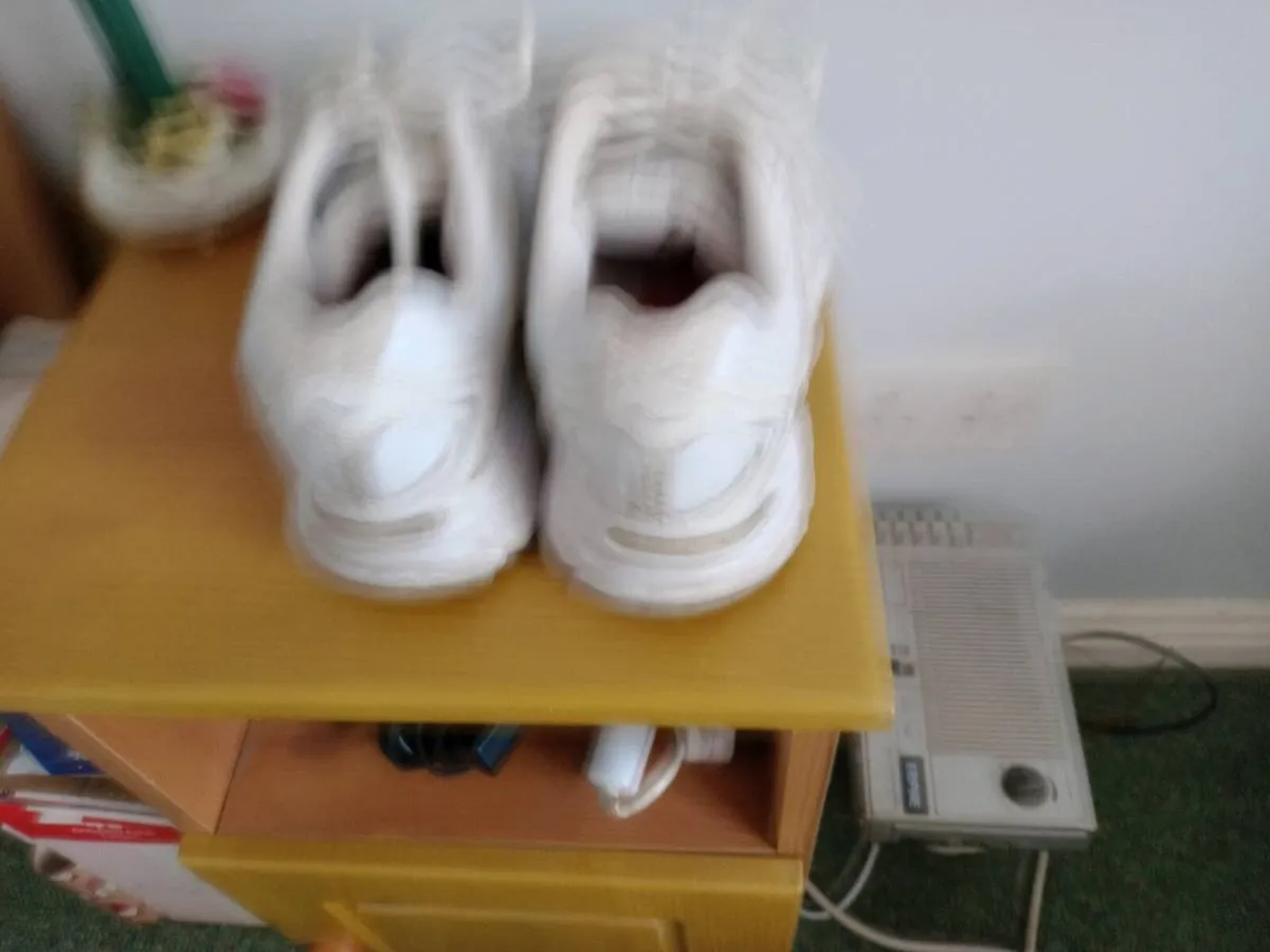 Runners - Image 4