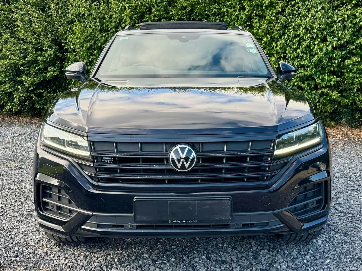 2022 Touareg R Line No Damage - Image 3