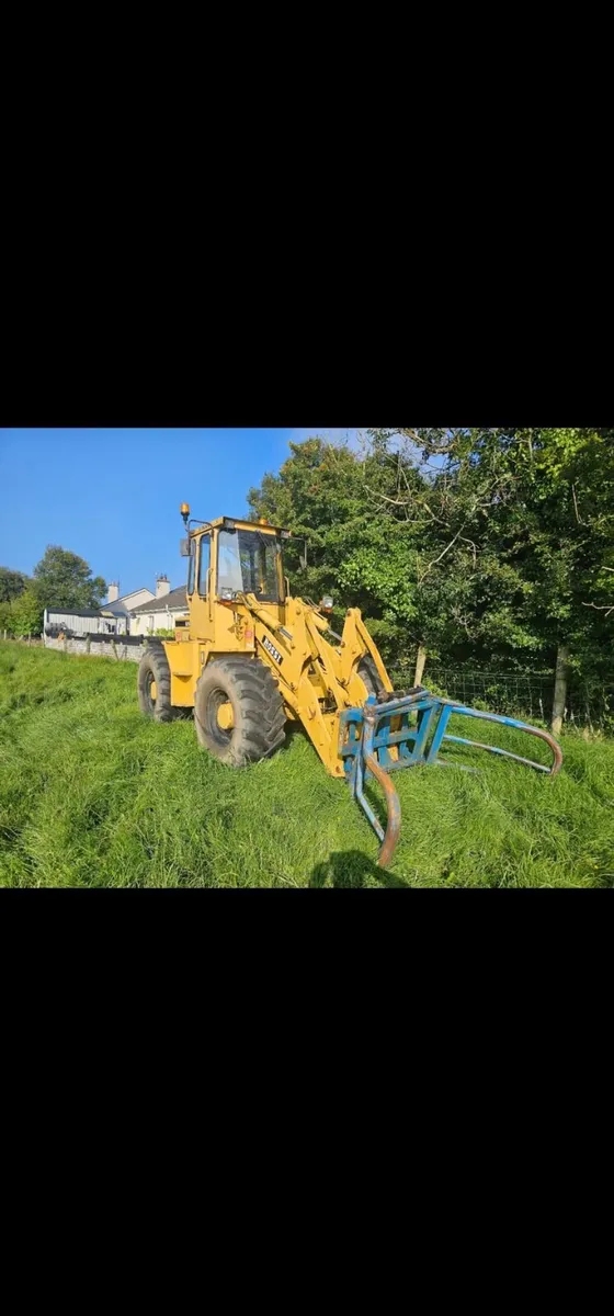 Rossi 650 C loading shovel