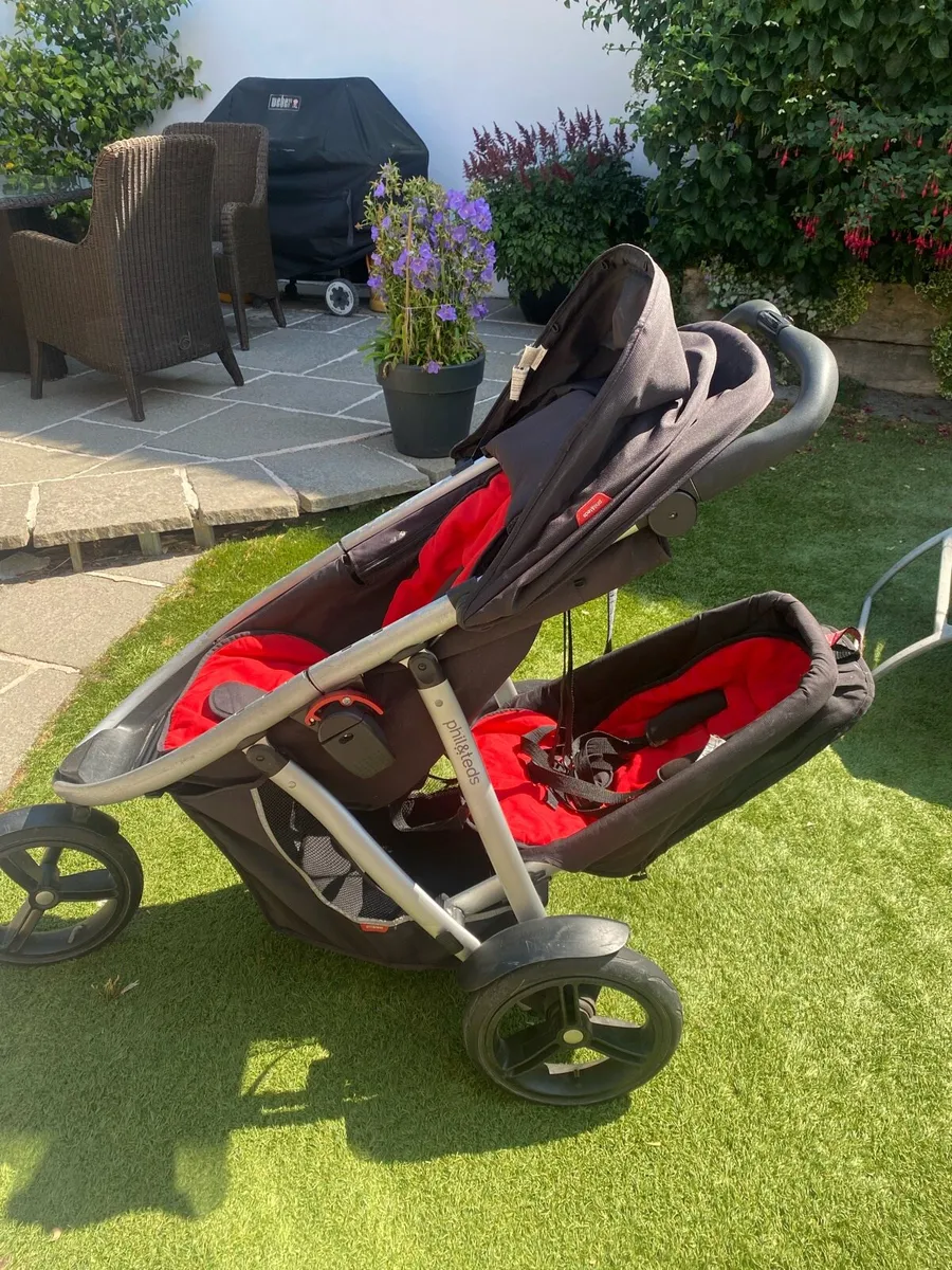 Phil&Teds double buggy incl car seat & bassinet - Image 4
