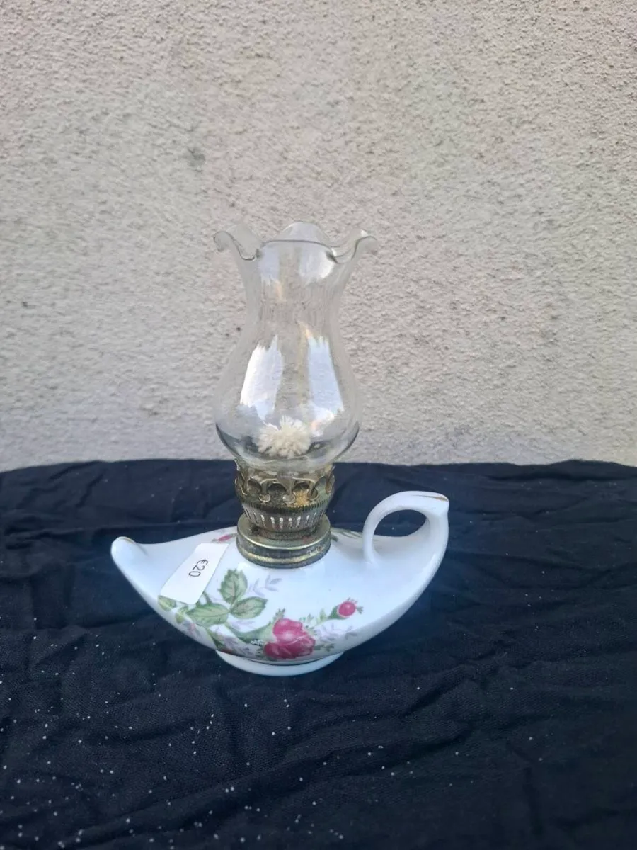 Miniature display oil lamp postage possible