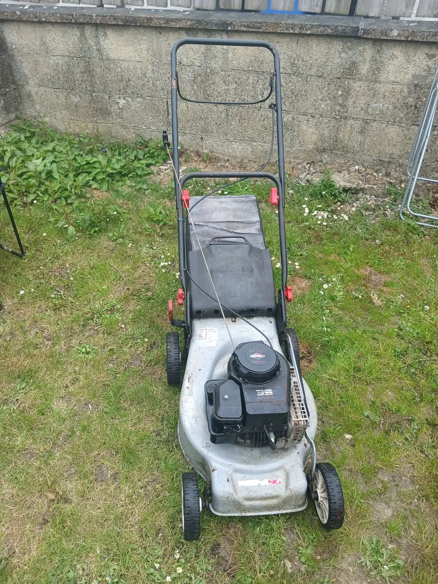 Petrol lawnmower - Image 2