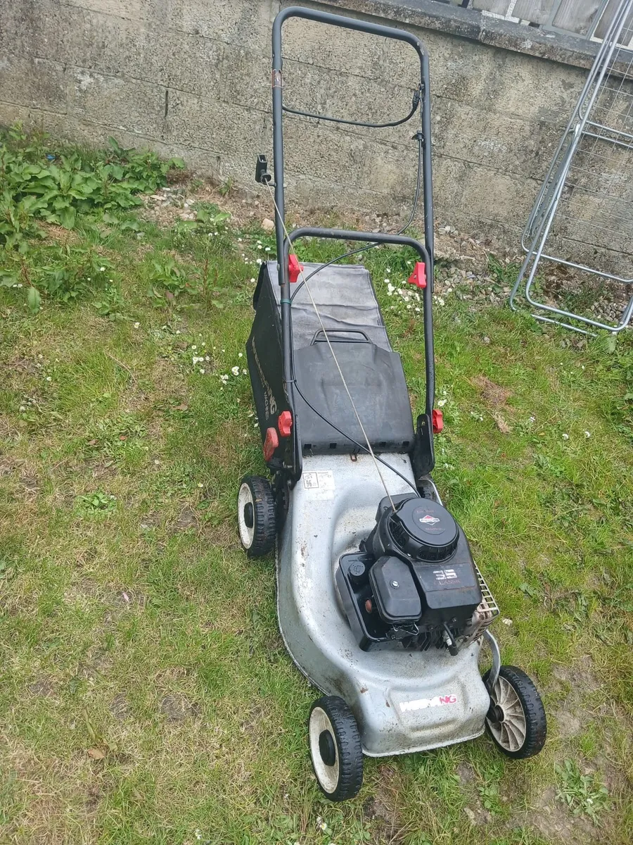Petrol lawnmower - Image 3