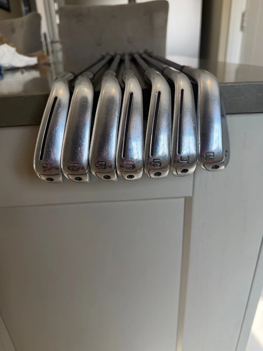 TaylorMade P790 Irons 4-PW - Image 2