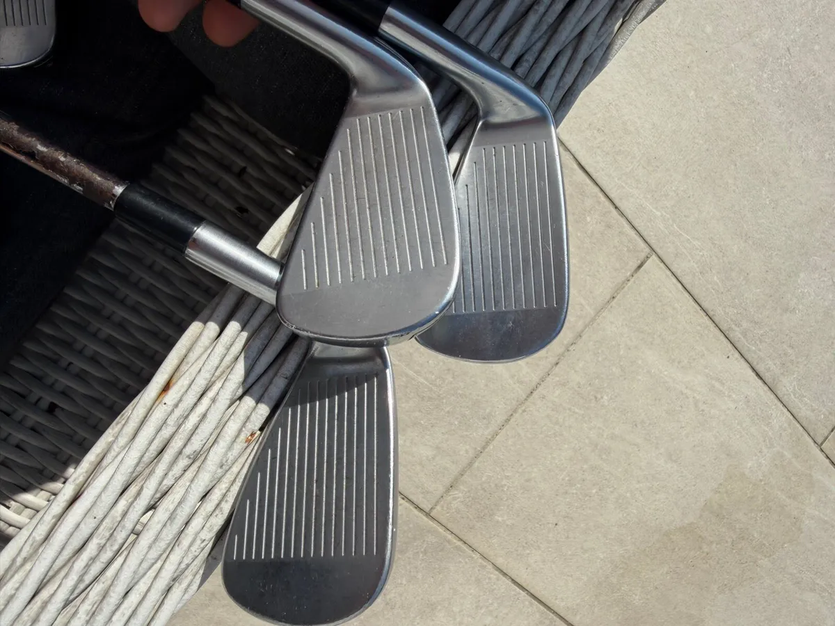 TaylorMade P790 Irons 4-PW - Image 3