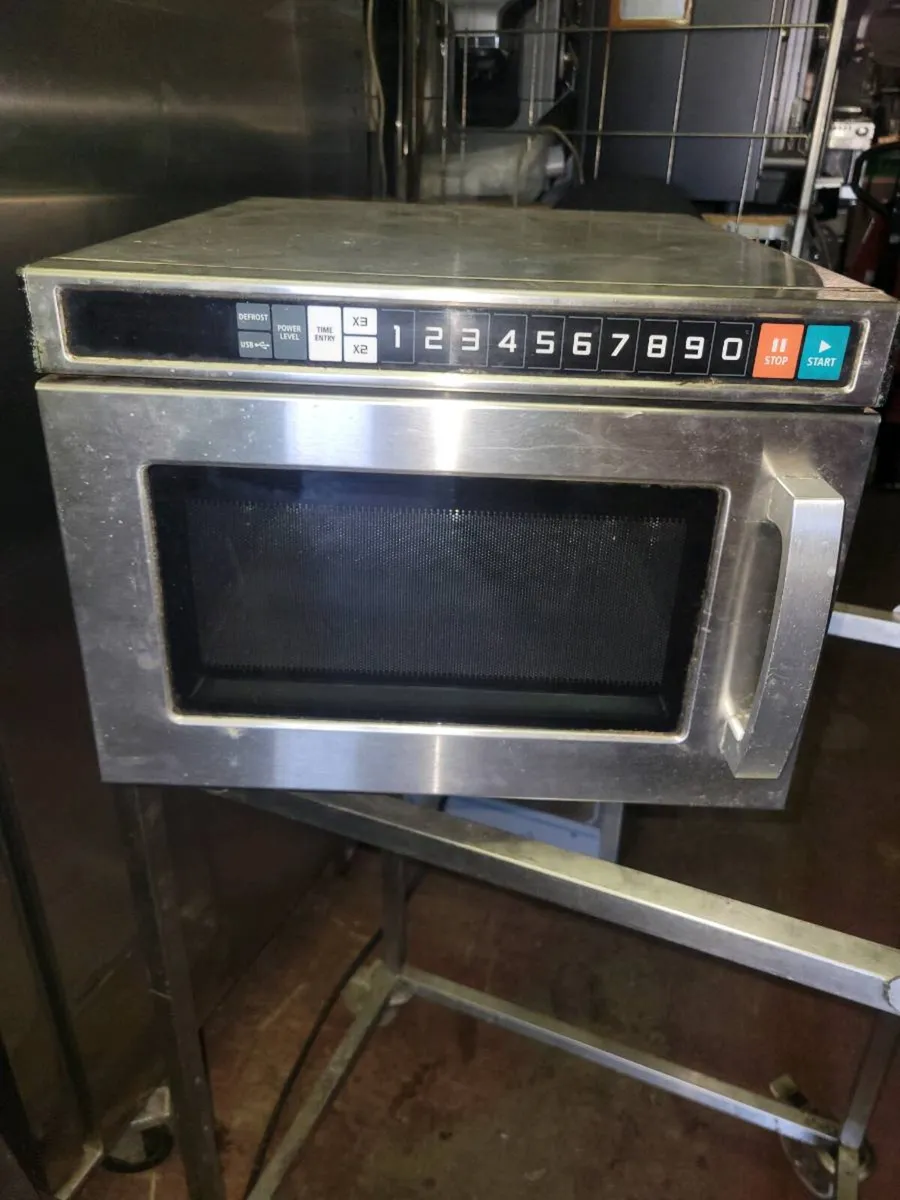 Microwave Commercial EMA 17G 4V - Image 2