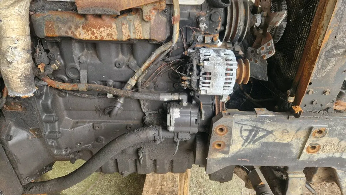 Breaking  jf harvesters & MC115/CX105 - Image 4