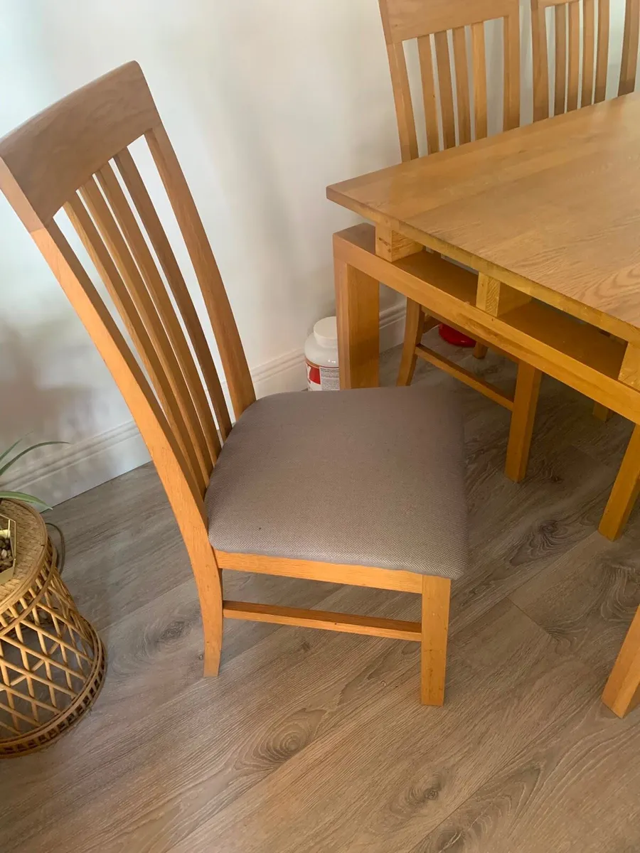 Dining table & six chairs - Image 4