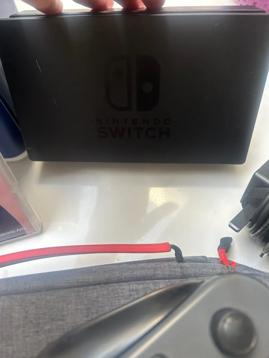 Nintendo Switch - Great Condition - Image 2