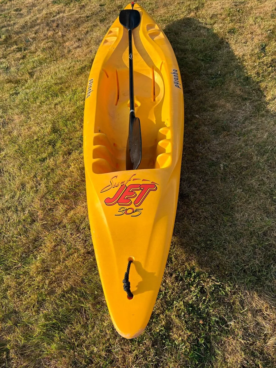 Pyranha Surf Jet 305 Kayak with Paddle - Image 3