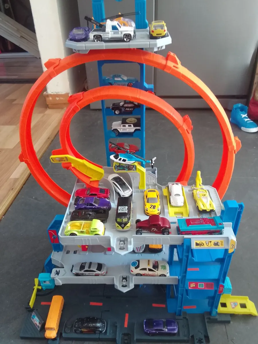 120 toy  car and hot wheel garage for sale - Image 1