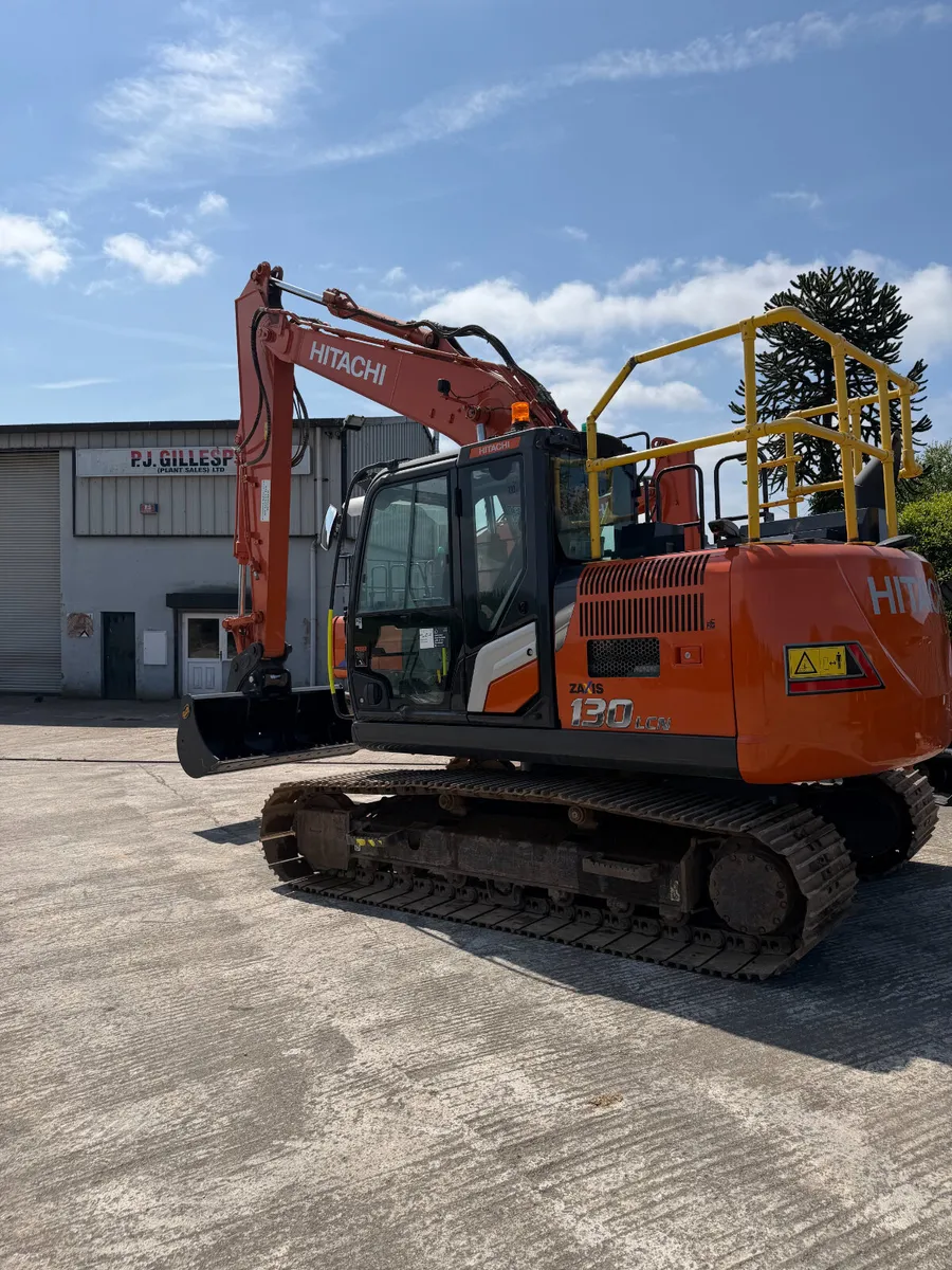 (S.O.L.D.)Hitachi Zaxis 130-7B - Image 1
