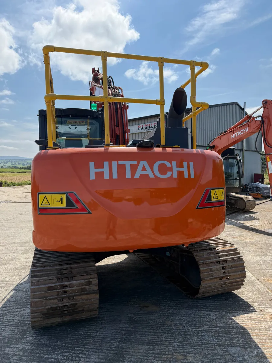 (S.O.L.D.)Hitachi Zaxis 130-7B - Image 2