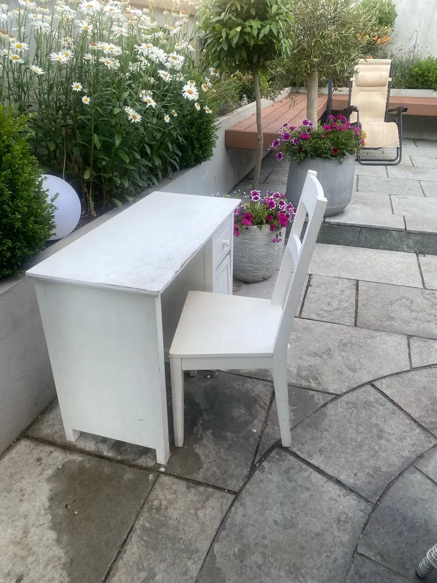 Desk and chair - Image 2